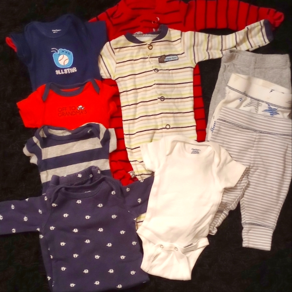Newborn 10 Piece Bundle. 2 Footsie Sleepers, 3 bottoms, 4 Onesies & 1 Sleep Sack